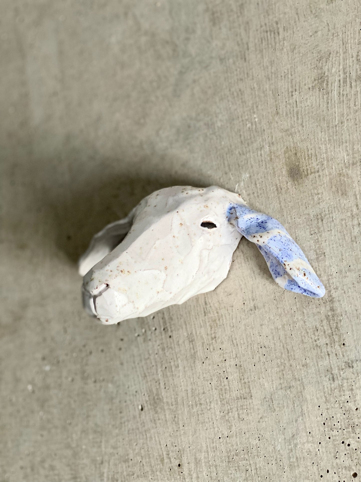 Väggskulptur fårhuvud